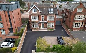 4 Spicer Road